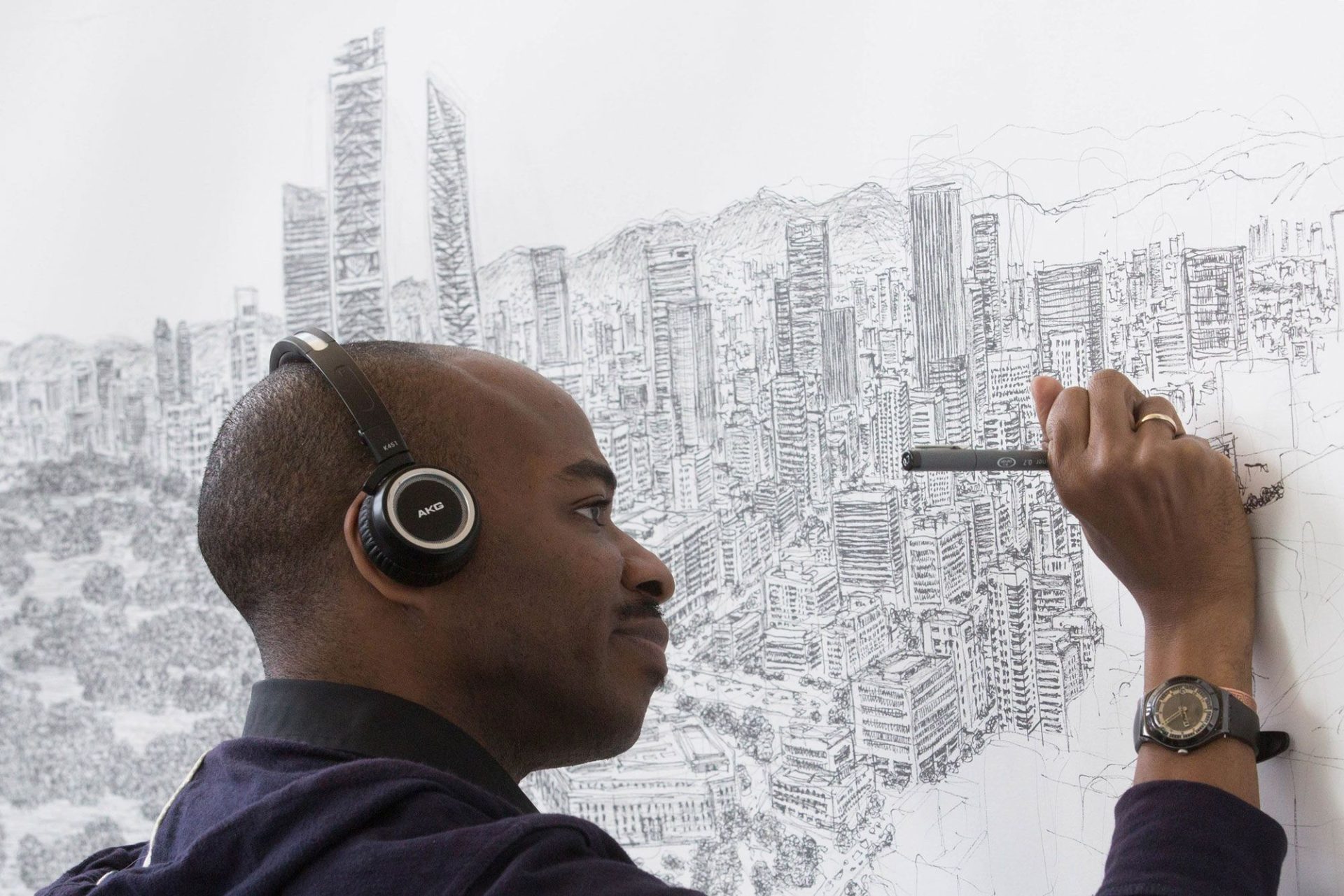 Stephen Wiltshire, l’artista autistico che riproduce a memoria lo skyline di New York