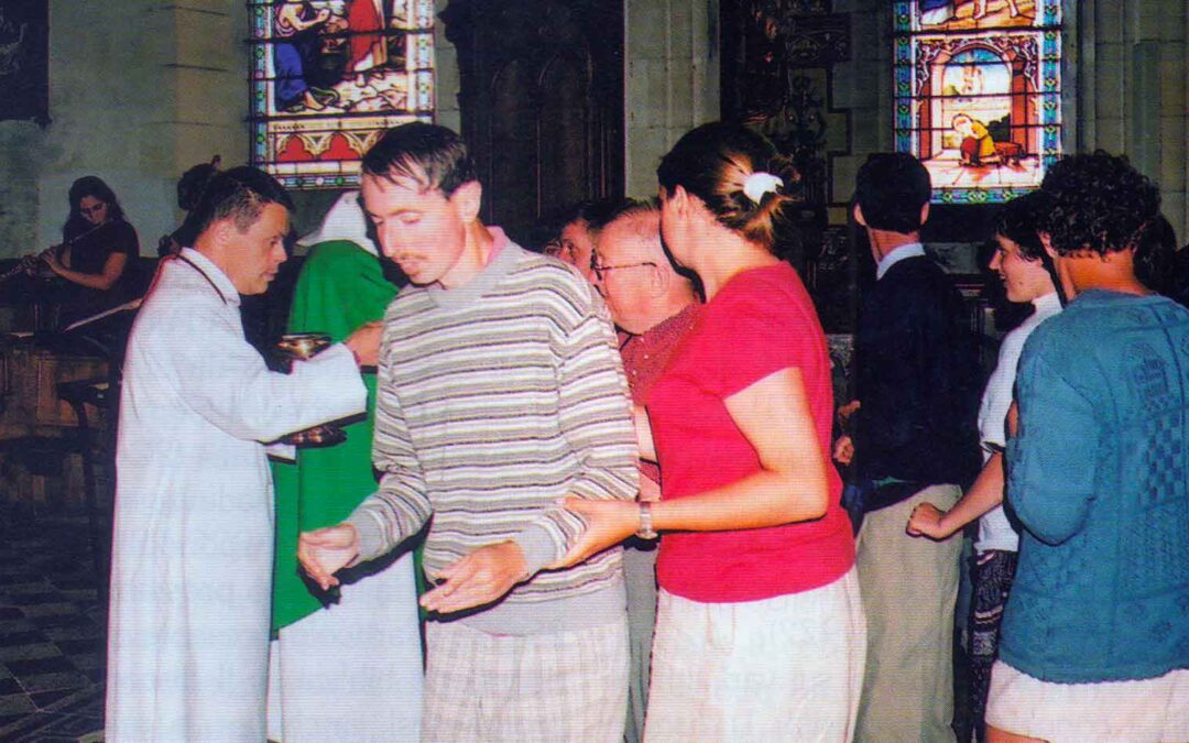 Il Kinnor – un coro di disabili mentali e “normali” anima le messe domenicali